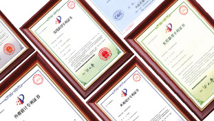 金品泉產(chǎn)品擁有國(guó)家頒發(fā)的衛(wèi)生批件、外觀(guān)設(shè)計(jì)專(zhuān)利、材質(zhì)ROHS（環(huán)保）合格證書(shū)以及12365防偽等相關(guān)證書(shū)，保證代理商安全、放心運(yùn)營(yíng)。
